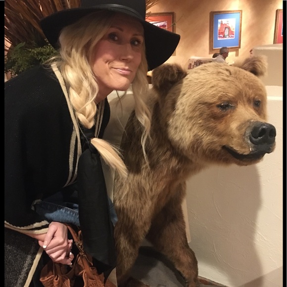 Meet your posher-πππππ - Picture 1 of 7